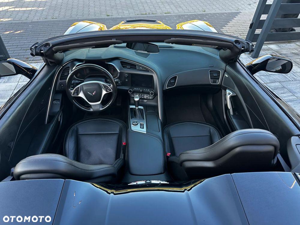 Chevrolet Corvette - 24