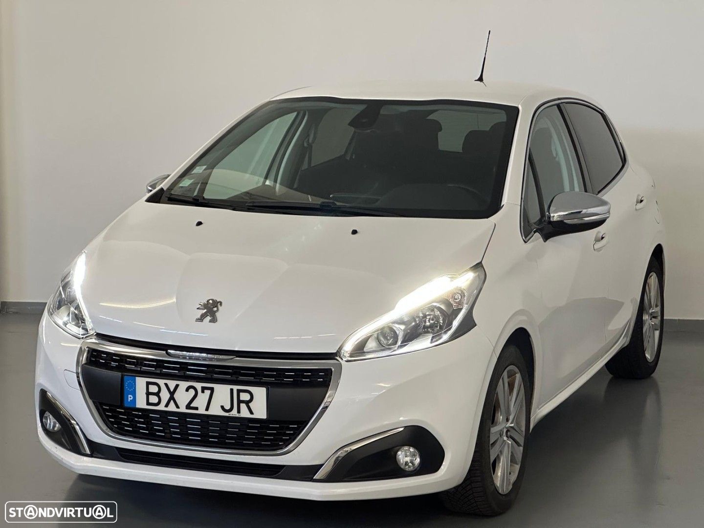 Peugeot 208 1.2 PureTech Allure - 1