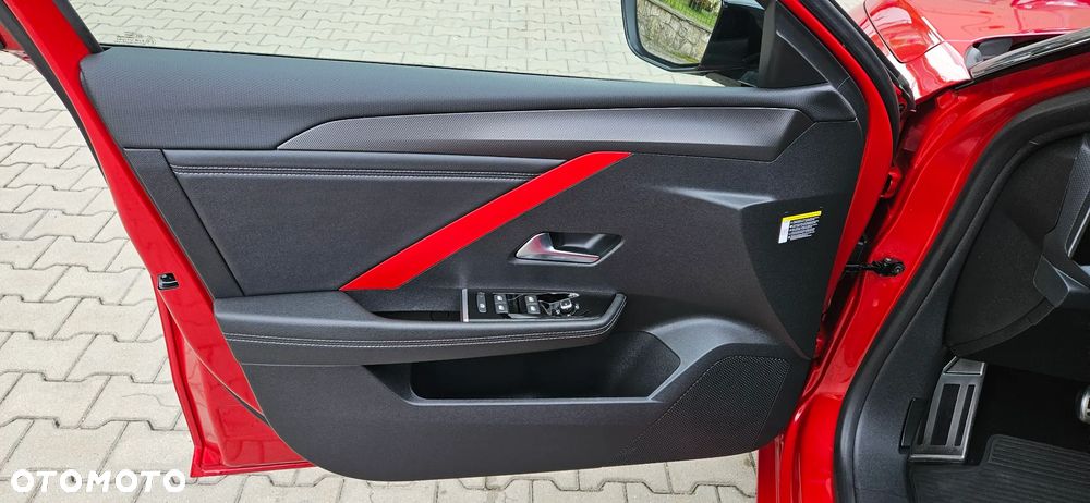 Opel Astra 1.6 T Plug-in Hybrid GS - 25