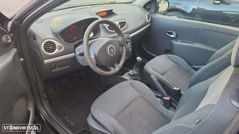Renault Clio 1.5 dCi Confort - 8