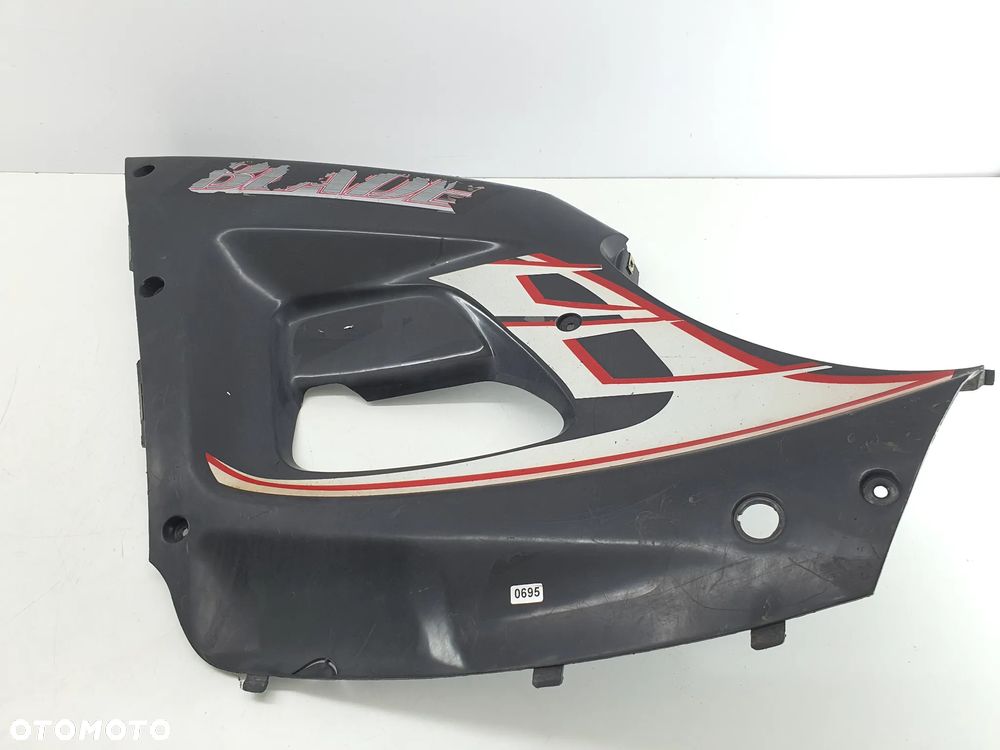 BOCZEK LEWY OSLONA TGB BLADE 250 - 1
