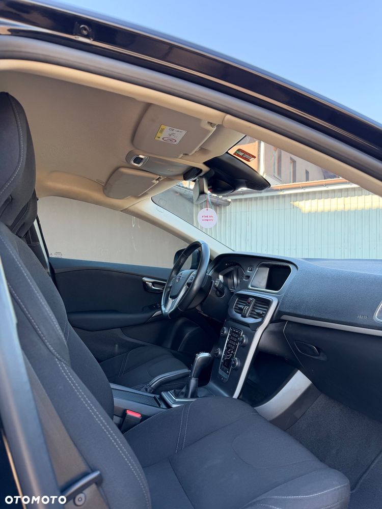 Volvo V40 D2 - 15