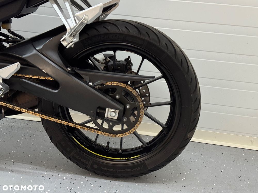 Yamaha MT - 19