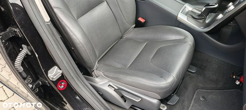 Volvo S60 D2 Drive-E Dynamic Edition (Momentum) - 8