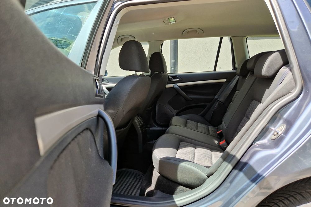 Skoda Octavia 1.8 TSI Ambiente - 11