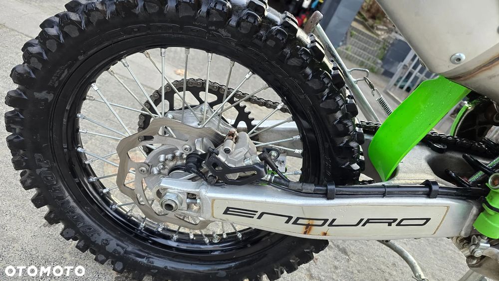 Kawasaki KX - 6
