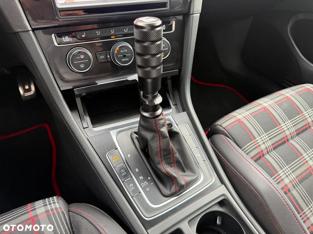 Volkswagen Golf GTI Performance BlueMotion Technology DSG - 36