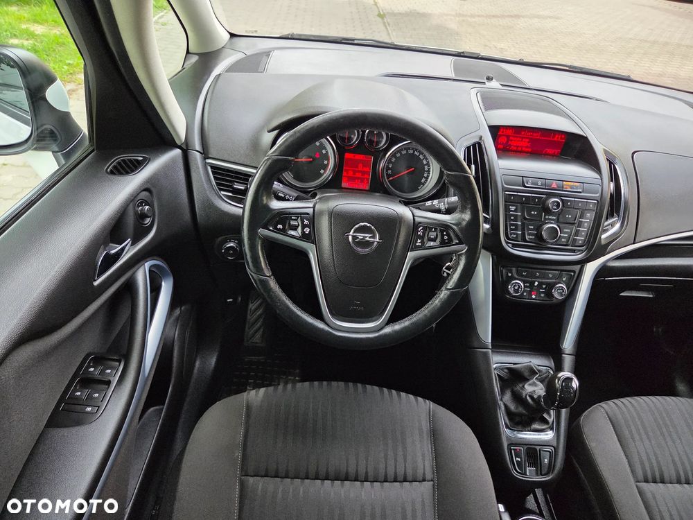 Opel Zafira Tourer 1.4 Turbo Business Edition - 10