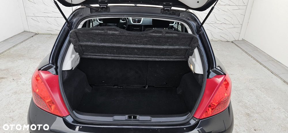 Peugeot 207 1.4 Trendy - 12