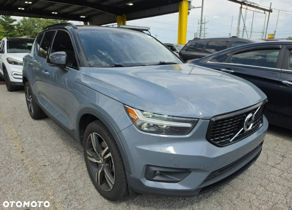 Volvo XC 40 T5 AWD R-Design - 2