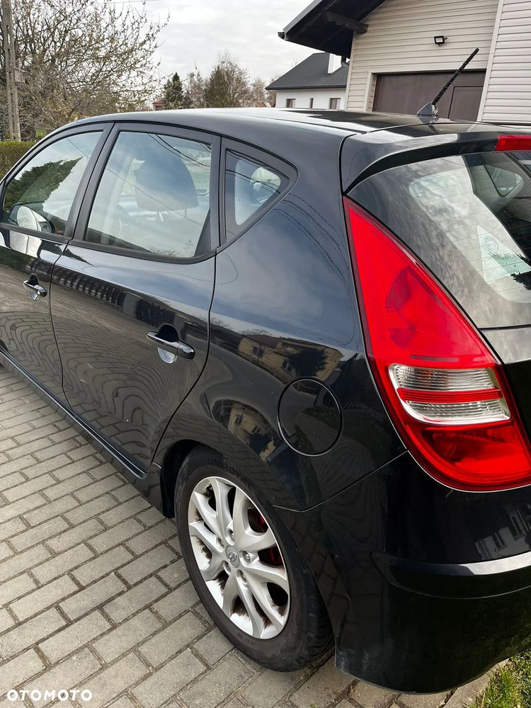 Hyundai i30 1.6 CRDi Comfort - 11