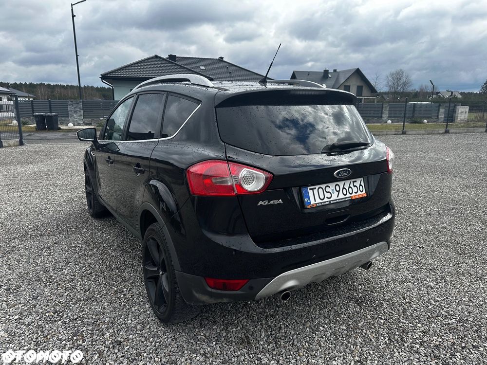 Ford Kuga 2.0 TDCi 2x4 Titanium - 11