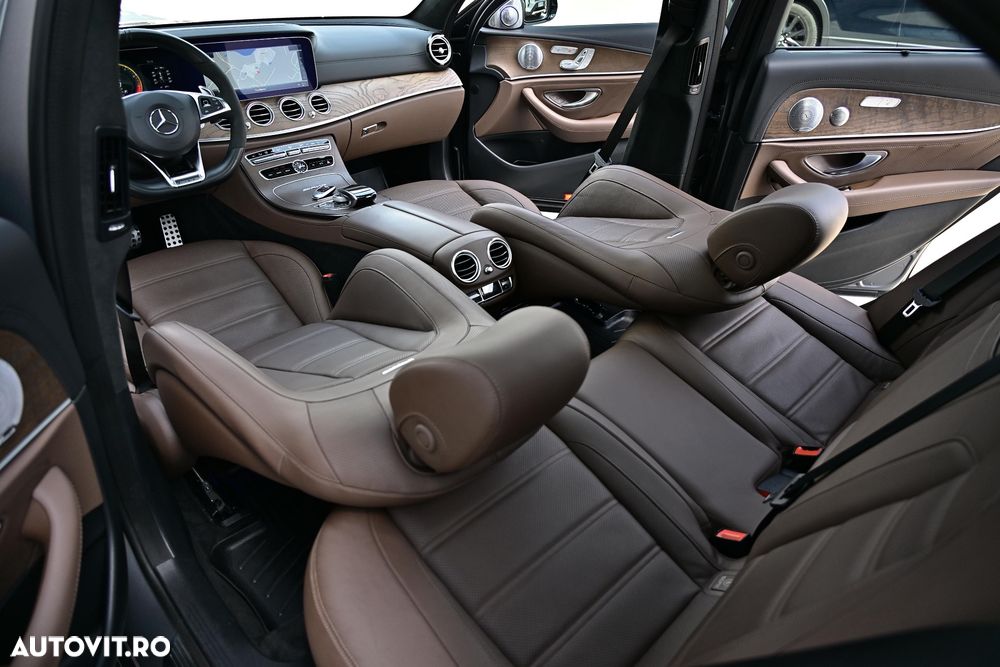 Mercedes-Benz E - 10