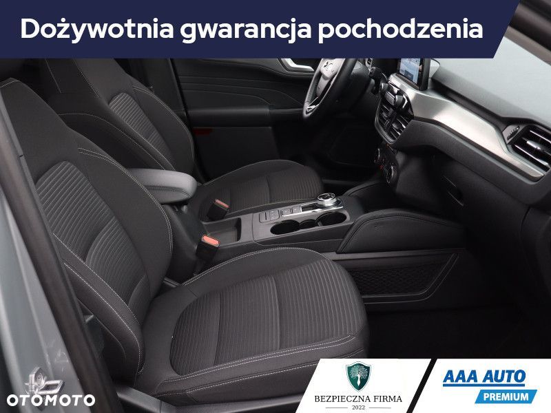 Ford Kuga - 10