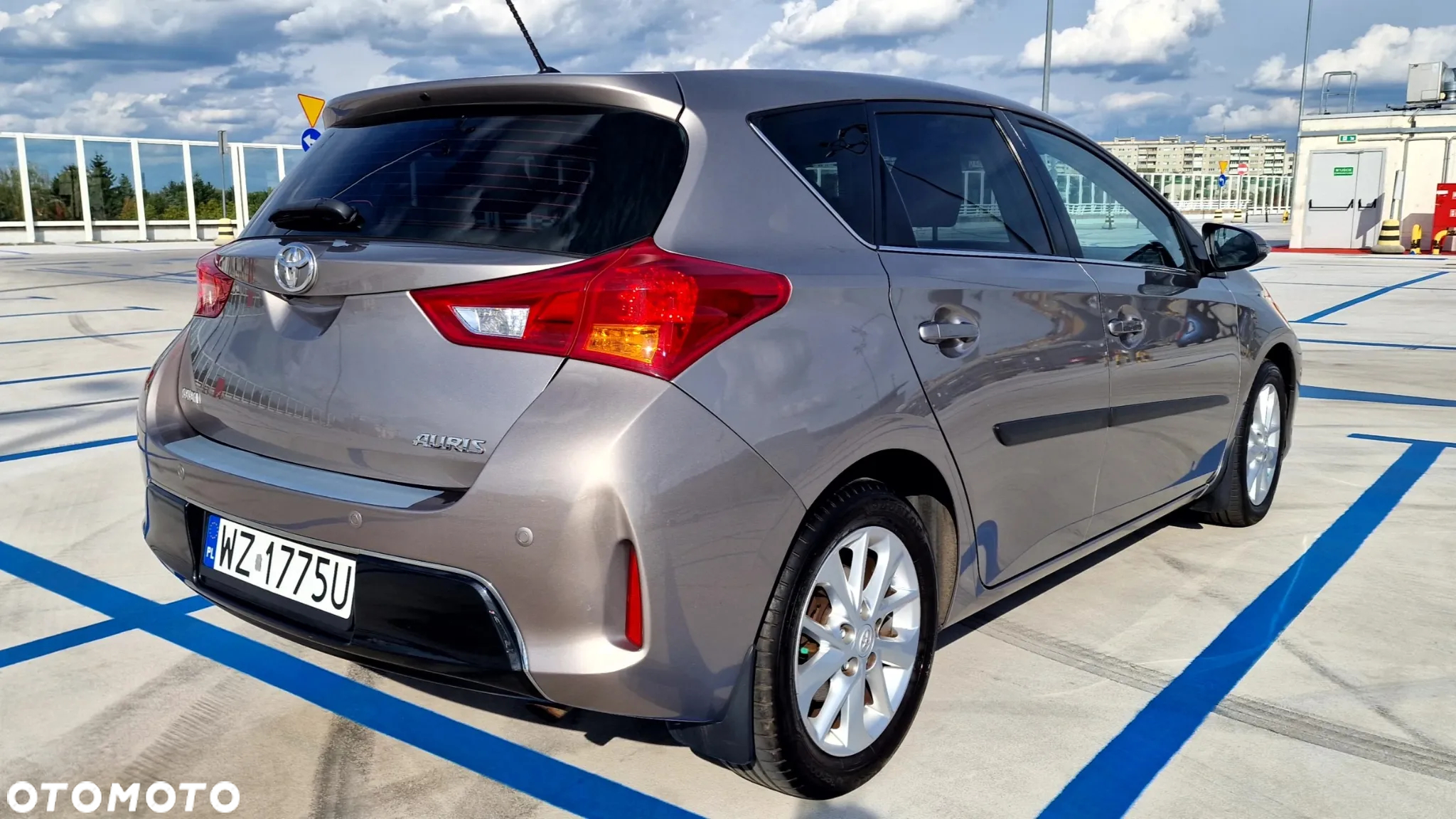 Toyota Auris 1.33 VVT-i Premium Comfort - 5