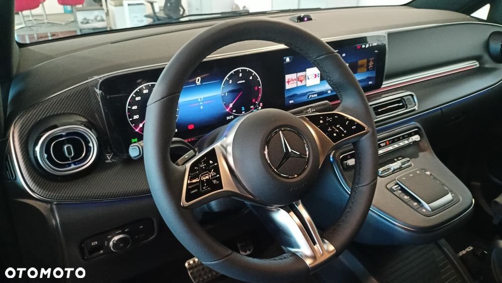 Mercedes-Benz Klasa V - 8
