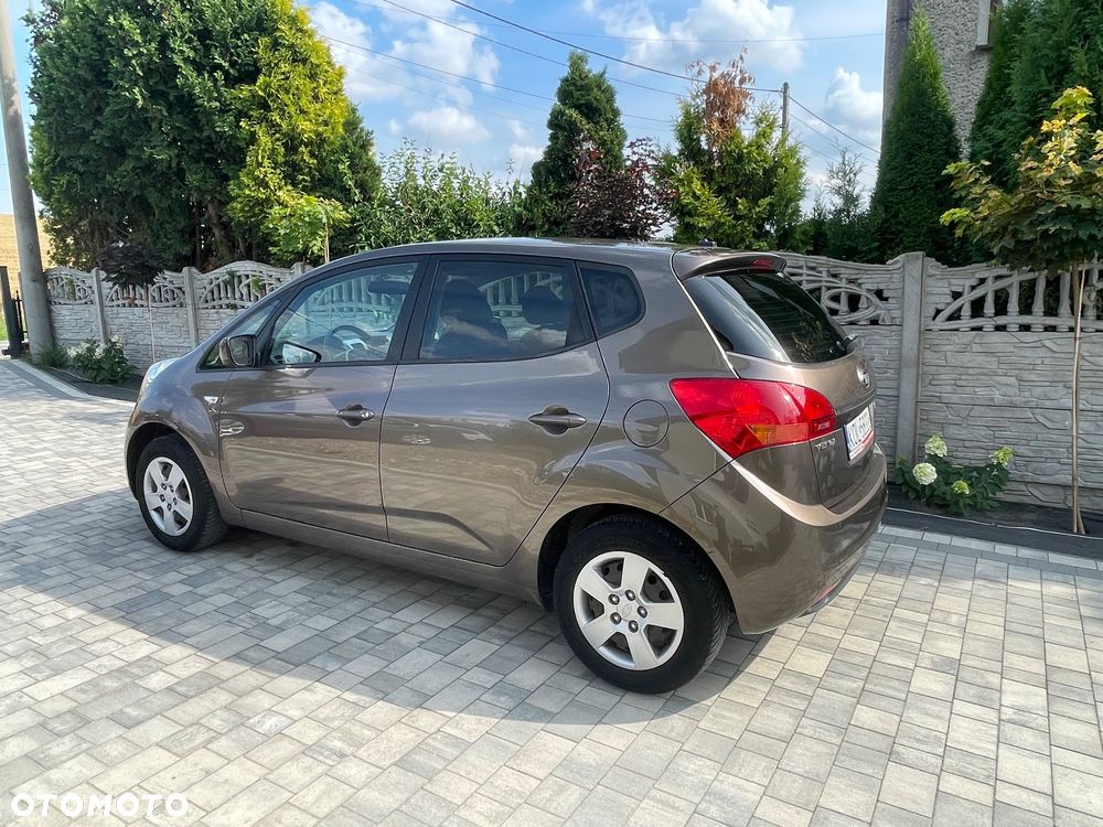 Kia Venga - 9