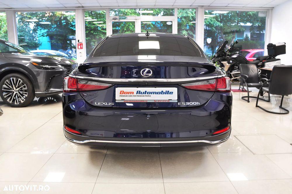 Lexus Seria ES 300h 2.5 TNGA HV 25H- 4X2 CVT Luxury Tech - 4