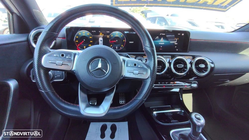 Mercedes-Benz A 180 d AMG Line - 14