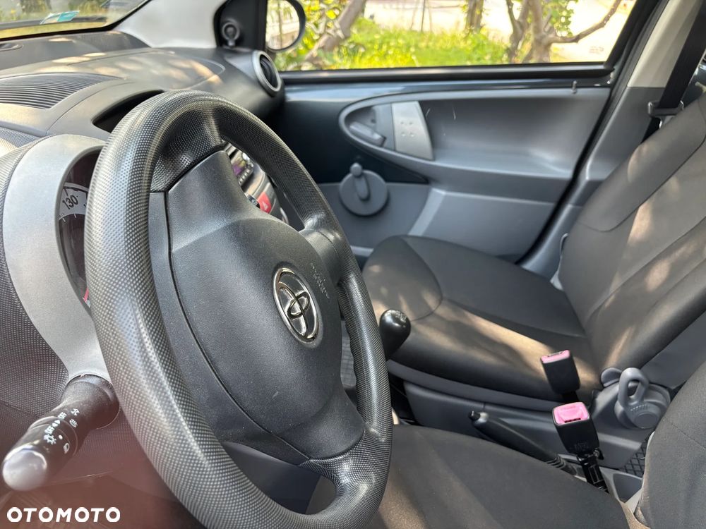 Toyota Aygo - 12