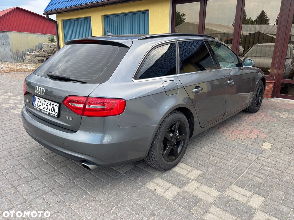 Audi A4 Avant - 10