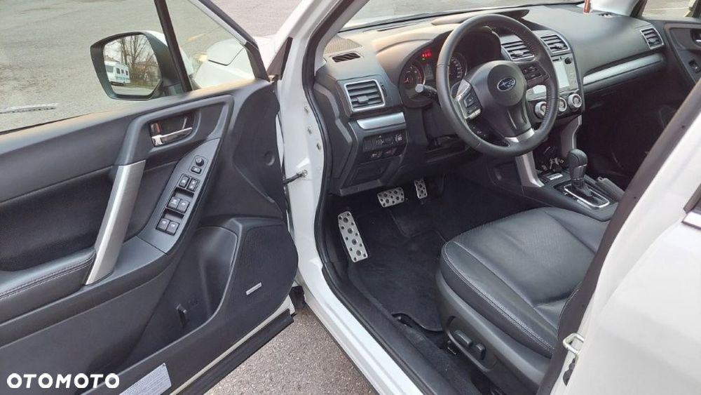 Subaru Forester 2.0 XT Platinum Lineartronic - 17