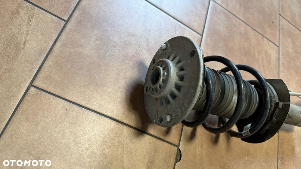 AMORTYZATOR PRAWY PRZÓD BMW F30 6874374 - 2
