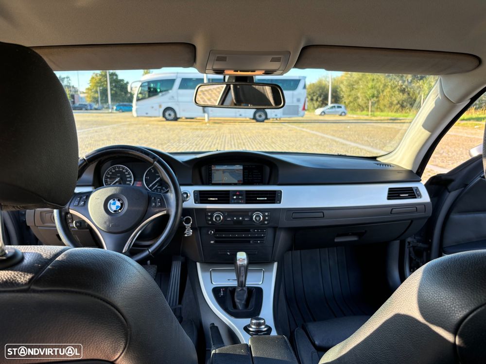 BMW 320 d Coupe Auto - 16