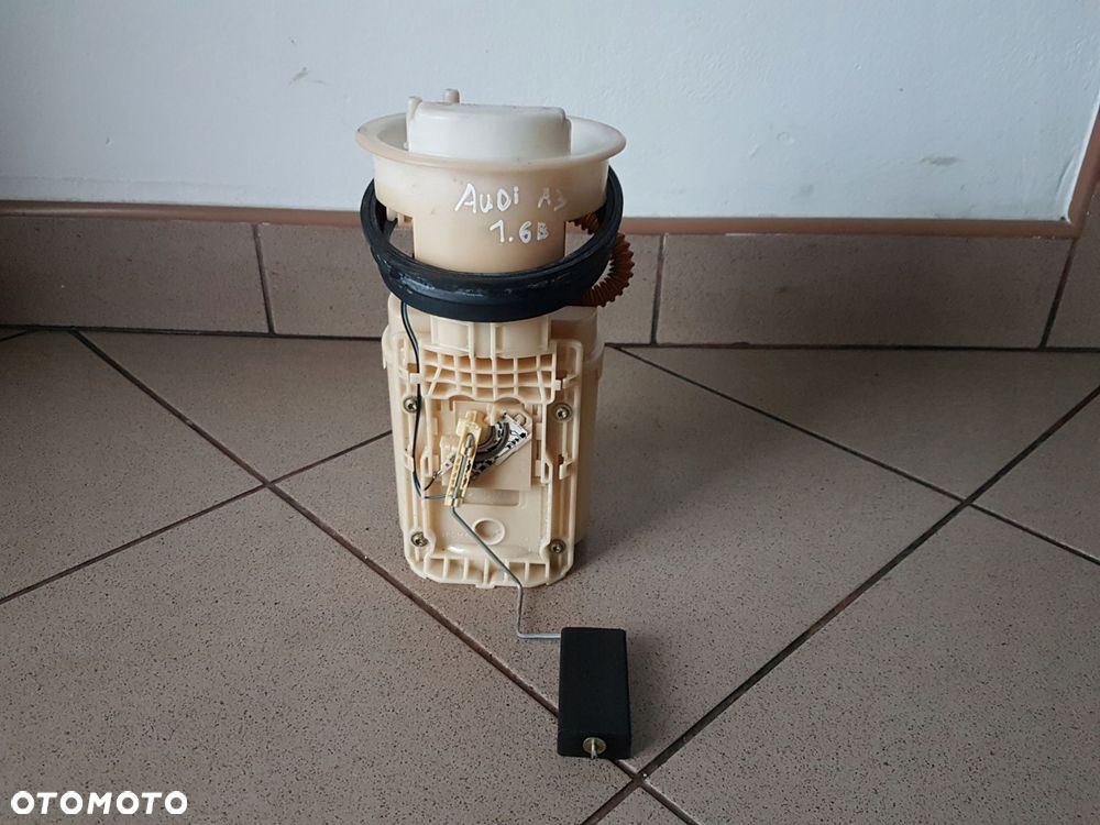 AUDI A3 GOLF 1.6 POMPA POMKA PALIWA 1J0919051H - 1