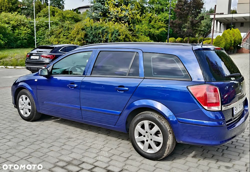 Opel Astra 1.4 Caravan Cosmo - 27
