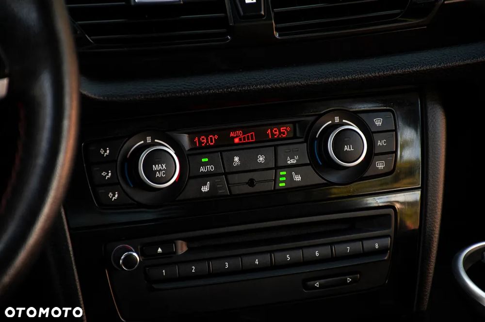 BMW X1 xDrive20d Sport Line - 33
