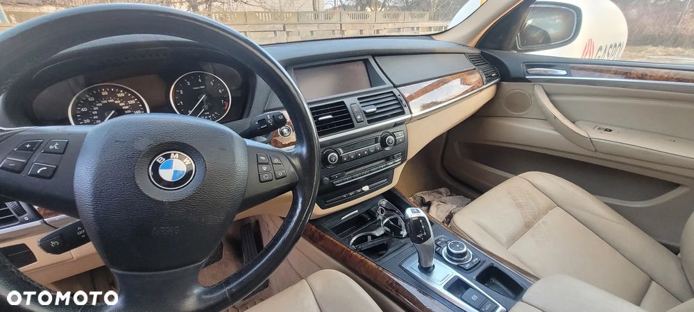 BMW X5 xDrive35i - 10