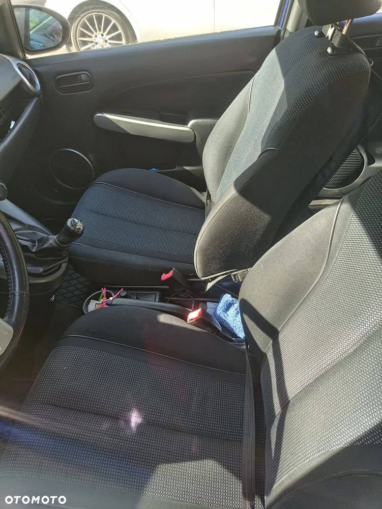 Mazda 2 1.25 Core - 6