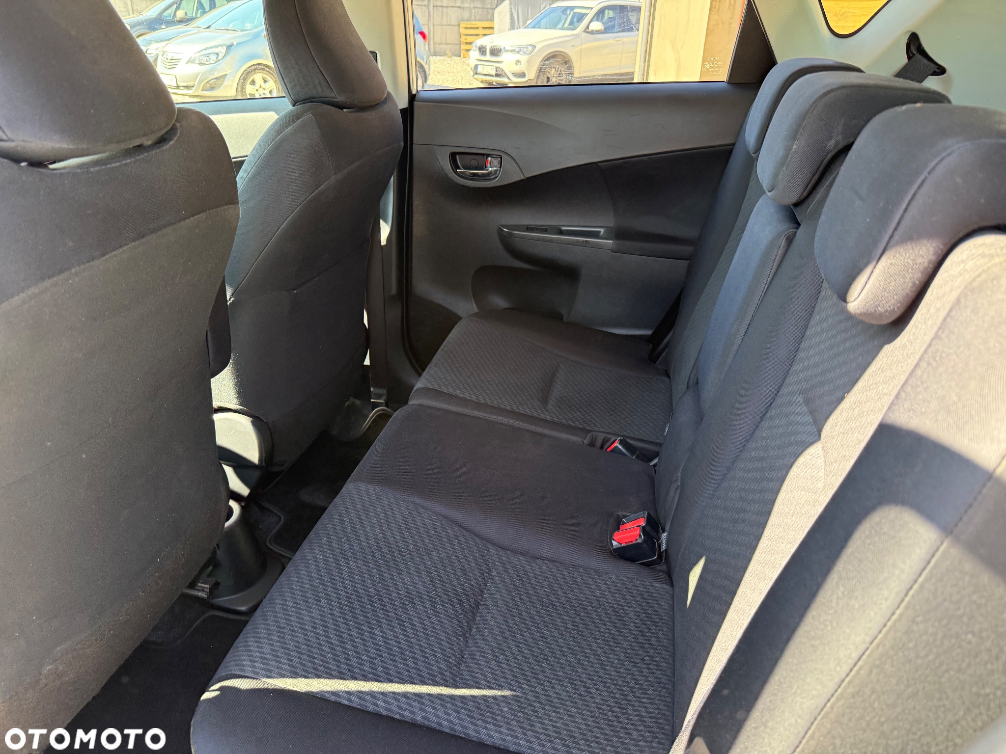 Toyota Verso S 1.4 D-4D Premium - 11