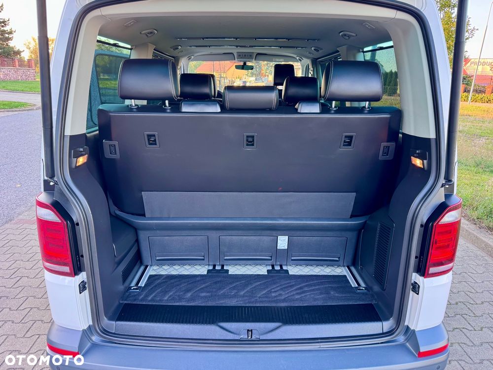 Volkswagen Multivan - 21
