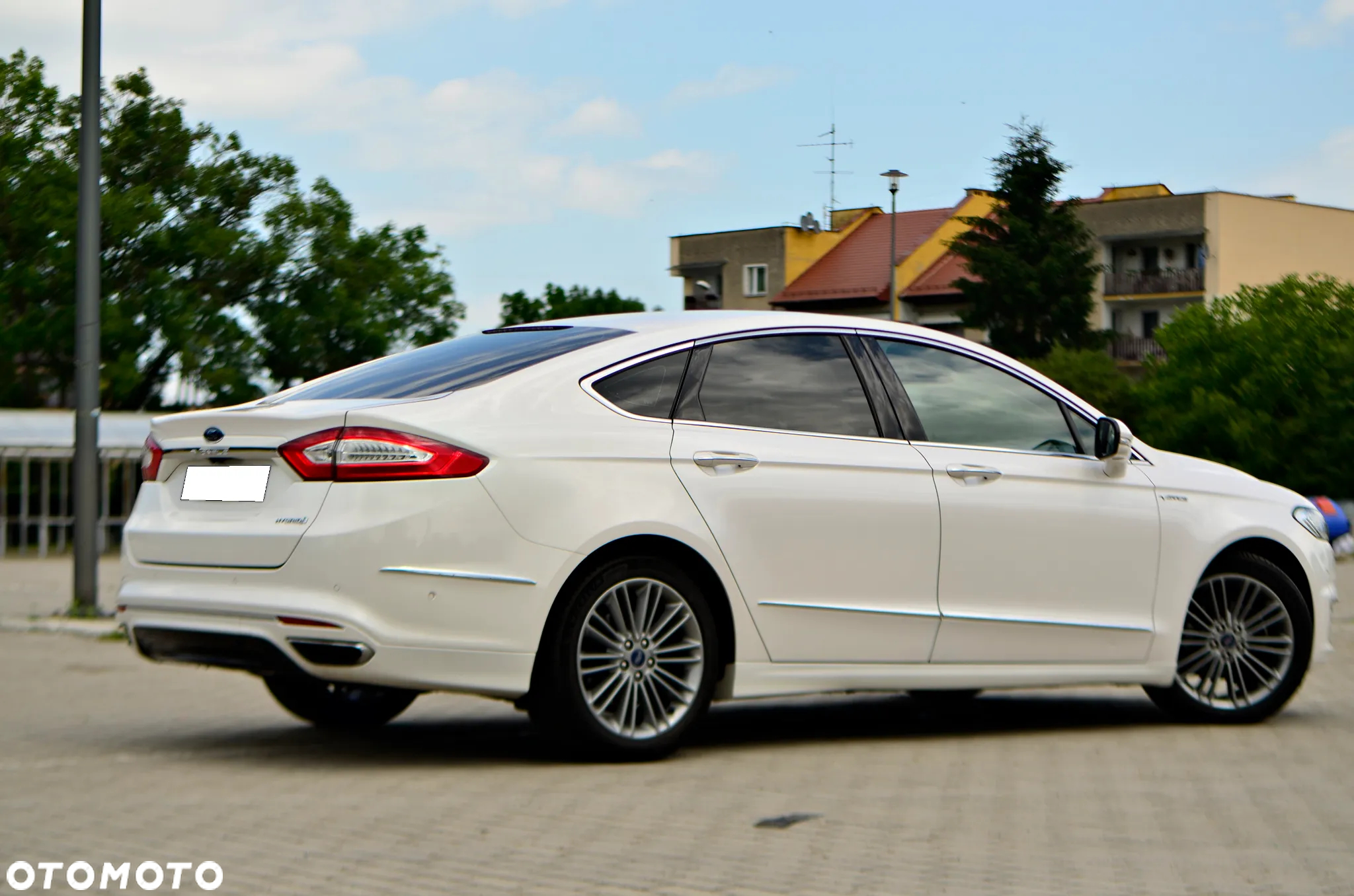Ford Mondeo Vignale 2.0 Hybrid - 10