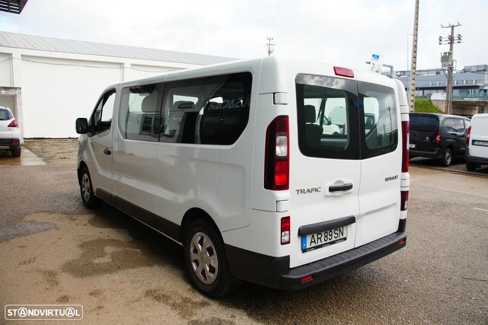 Renault Trafic 9Lugares Maxi Longa 2.0DCI 150cv - 4