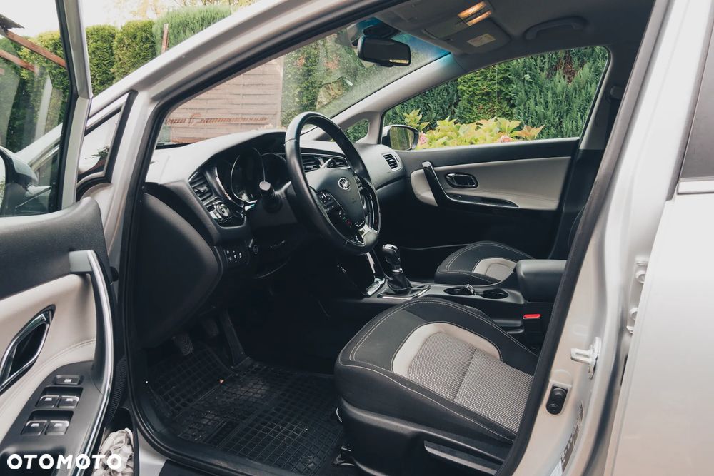 Kia Ceed - 9