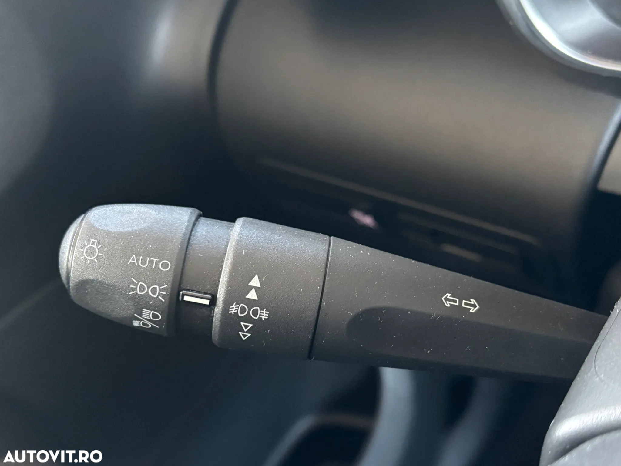Citroën C3 AIRCROSS BlueHDI 100 Stop & Start Shine - 27