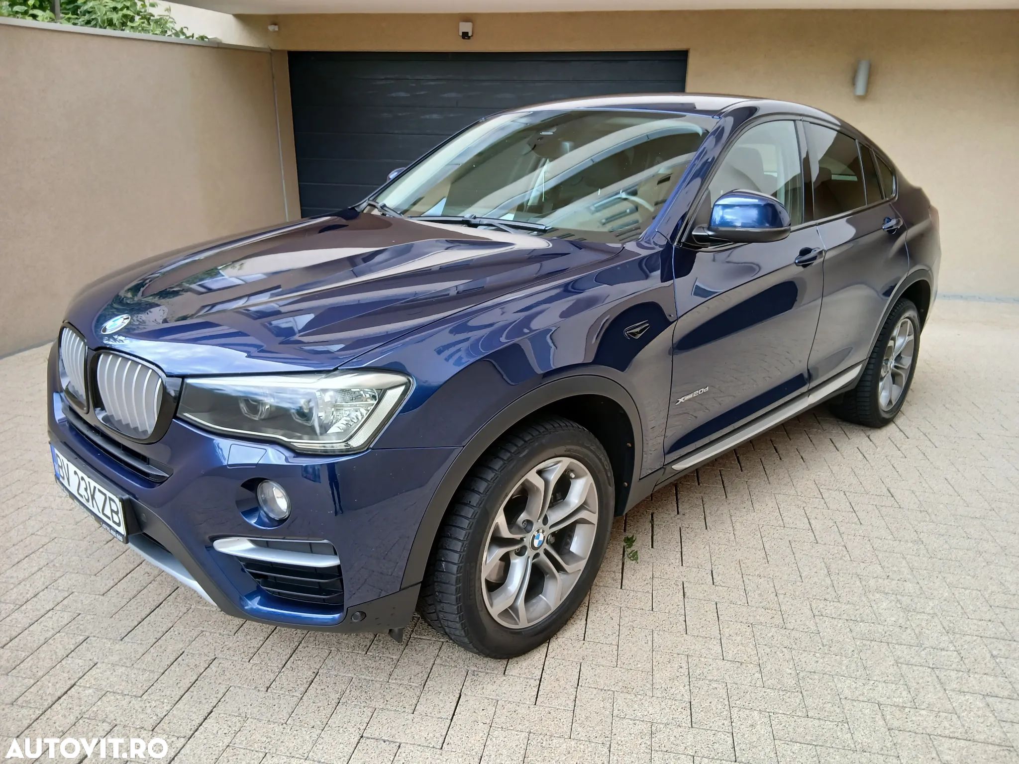 BMW X4 xDrive20d Advantage - 1