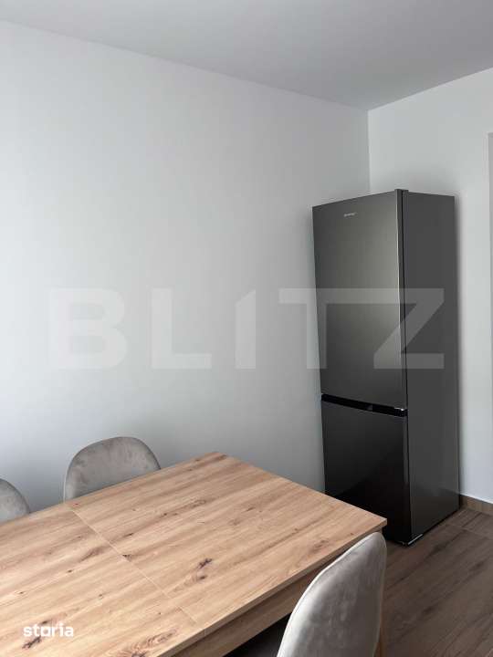Apartament 4 camere, decomandat, etaj intermediar, zona USV - Imagine principală: 3/13