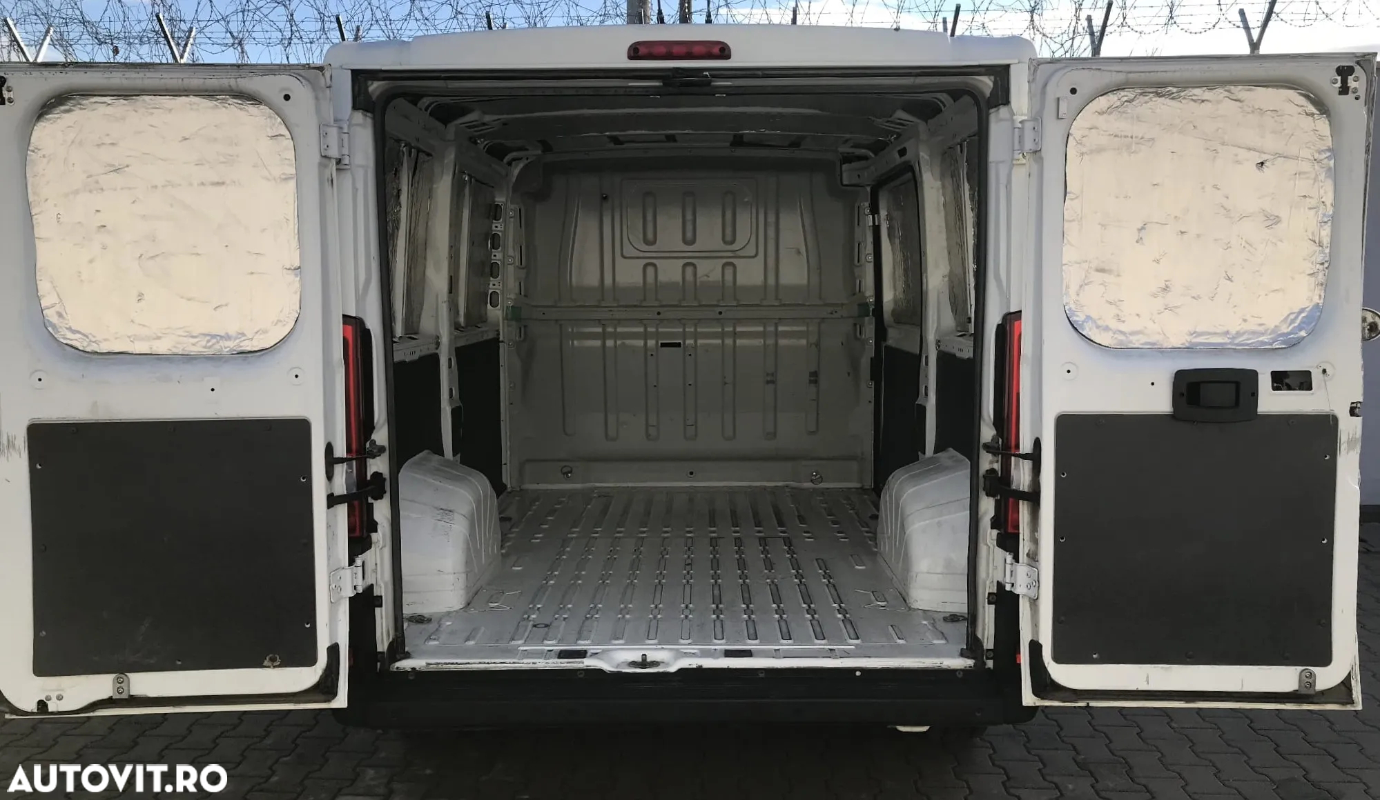 Peugeot Boxer HDi 330 L1H1 Active - 32