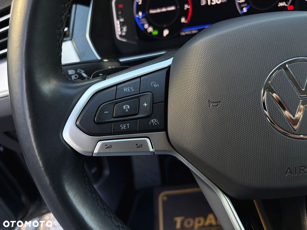 Volkswagen Passat - 23