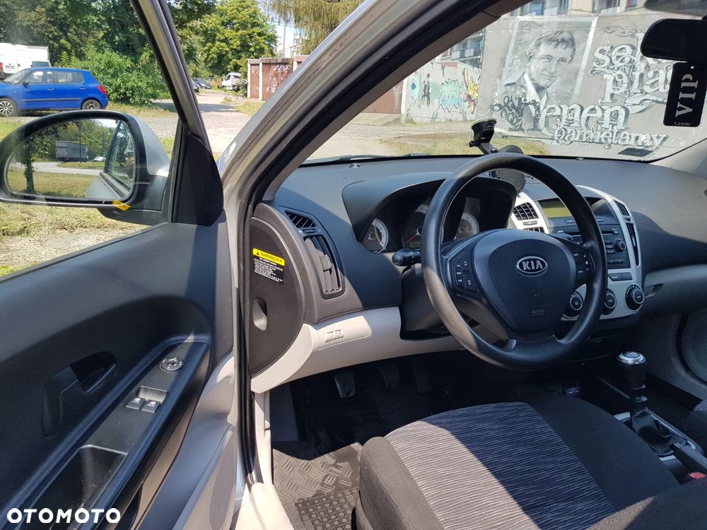 Kia Ceed 1.4 Comfort + - 5