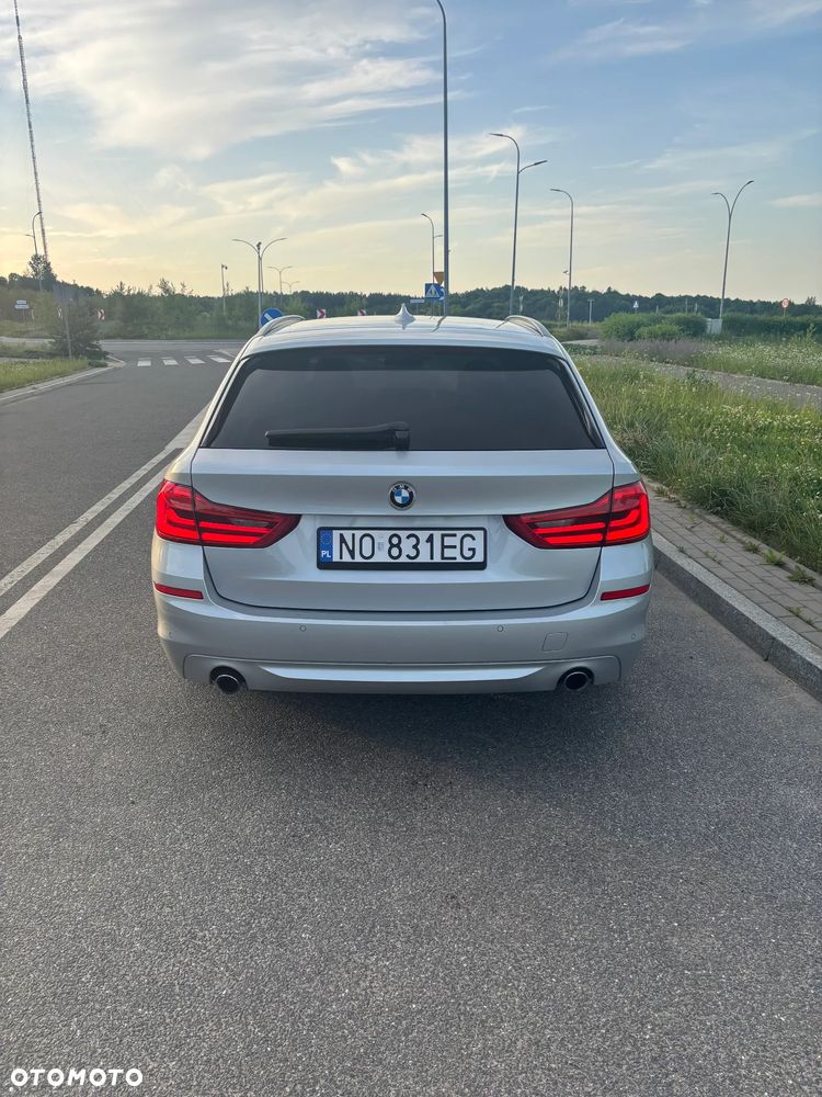 BMW Seria 5 530d xDrive - 12