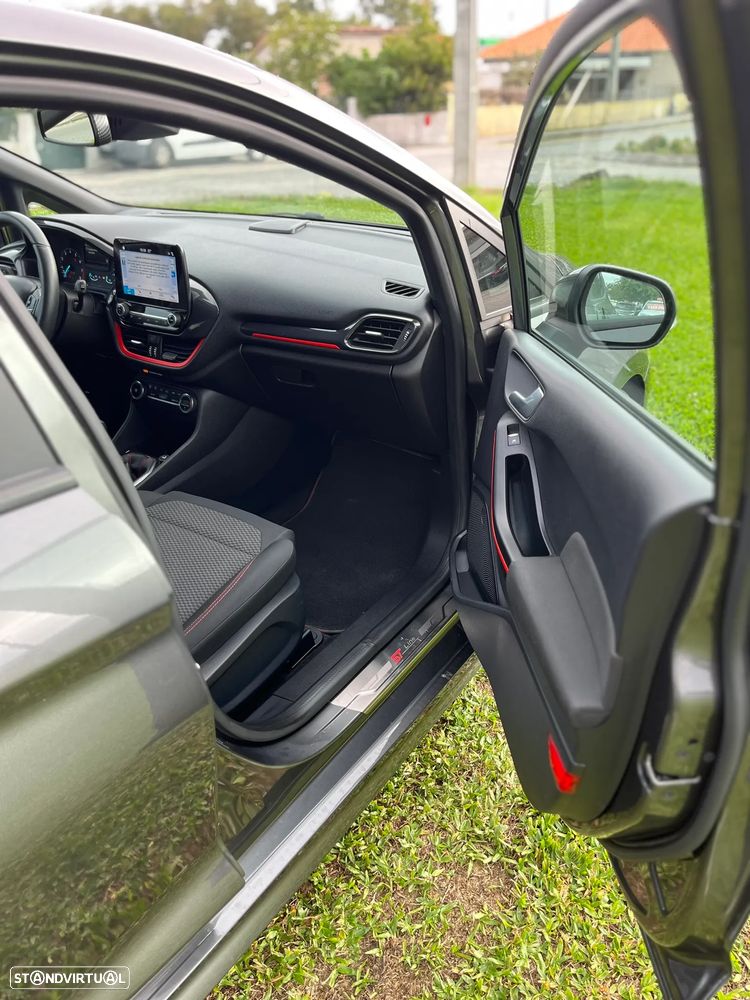 Ford Fiesta 1.0 EcoBoost S&S ST-LINE - 12