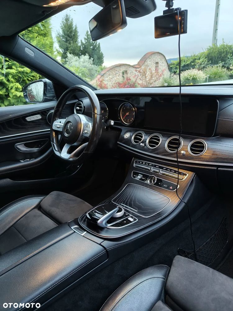 Mercedes-Benz Klasa E - 19