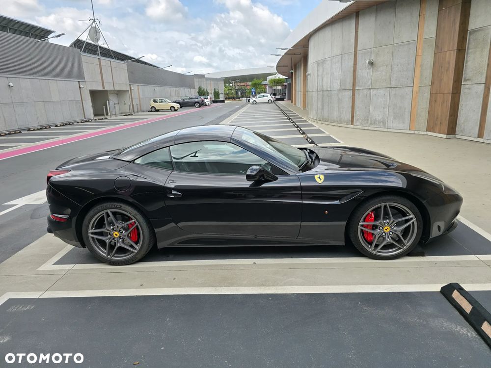 Ferrari California T - 30