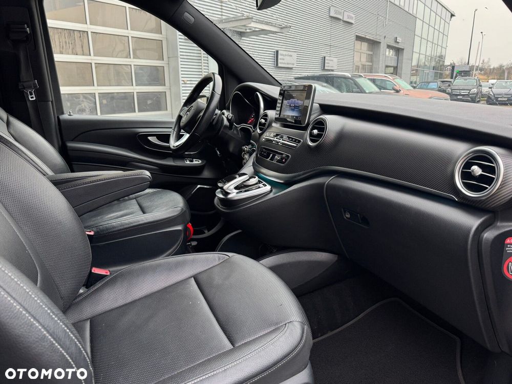 Mercedes-Benz Klasa V - 14