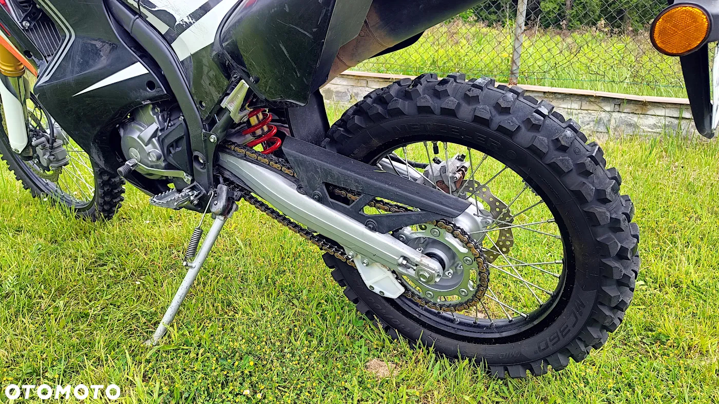 Honda CRF - 7